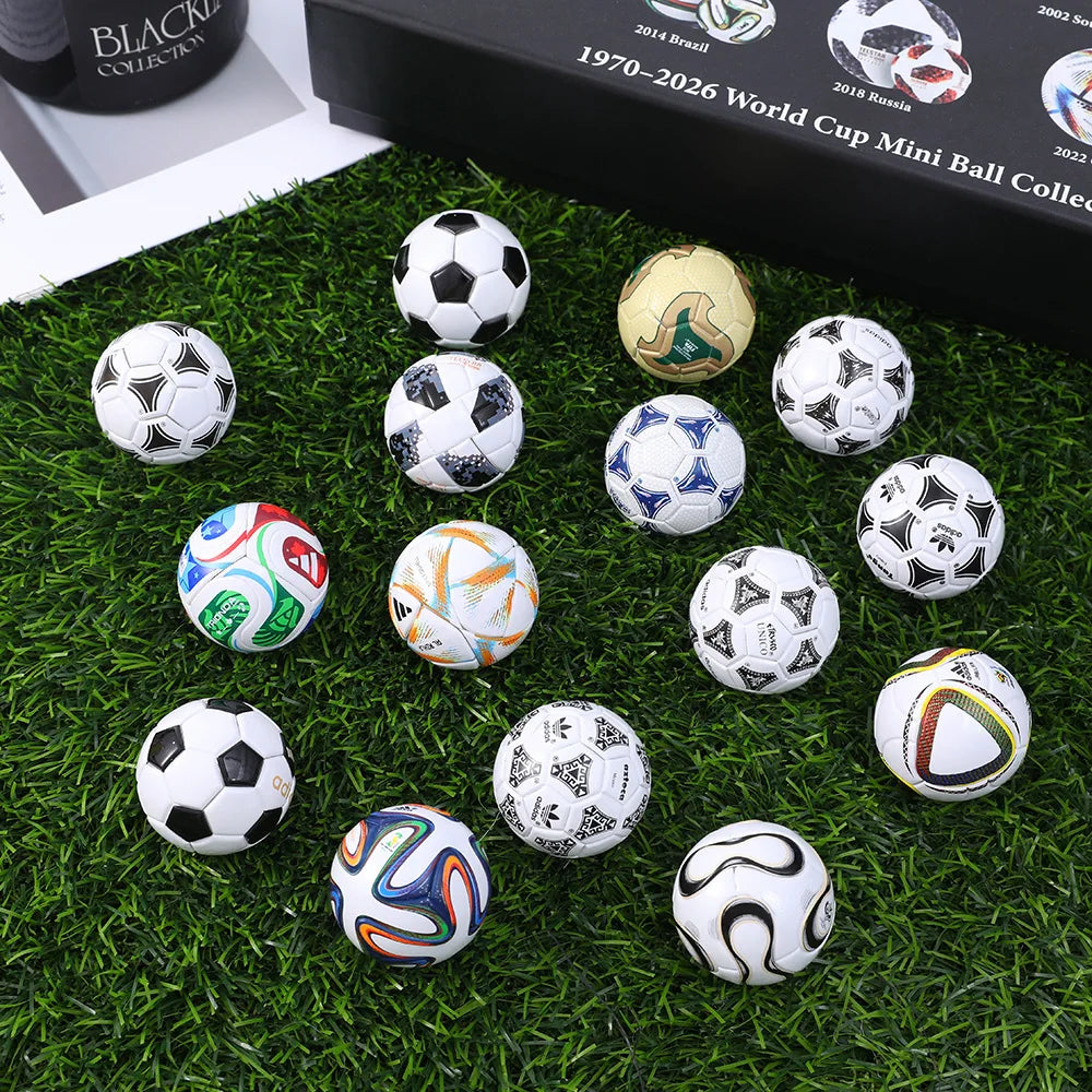 World Cup Mini Soccer Ball Set 15PCS 3.8cm Football Collectible Models Mini Balls Set Sports Souvenir Fan Memorabilia Gifts